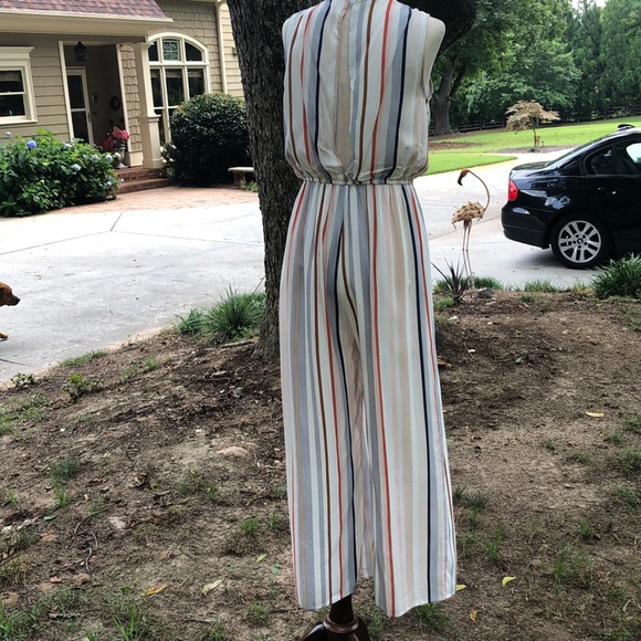 Jumpsuit size Med - Picture 4 of 5